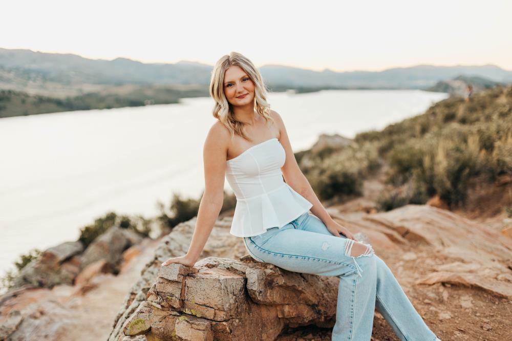 Senior Portrait thumbnail